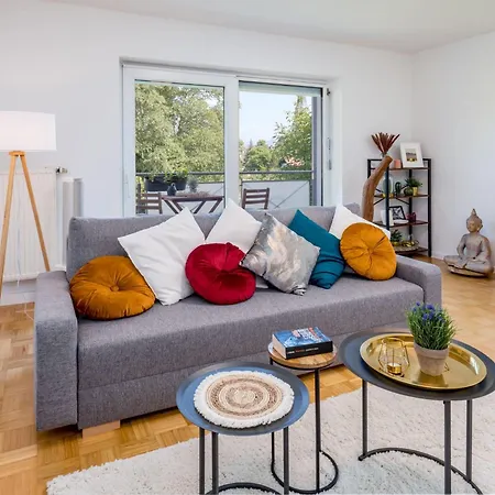 公寓 2og Mitte Helle 70m 2 Naehe Salzburg By Interhome 弗赖拉辛
