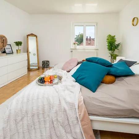 2og Mitte Helle 70m 2 Naehe Salzburg By Interhome 公寓 *